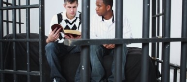 Lire des livres pour sortir de prison