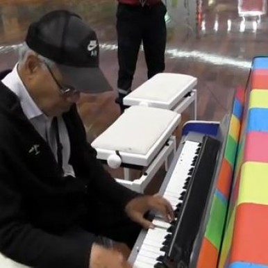 Play me I'm yours